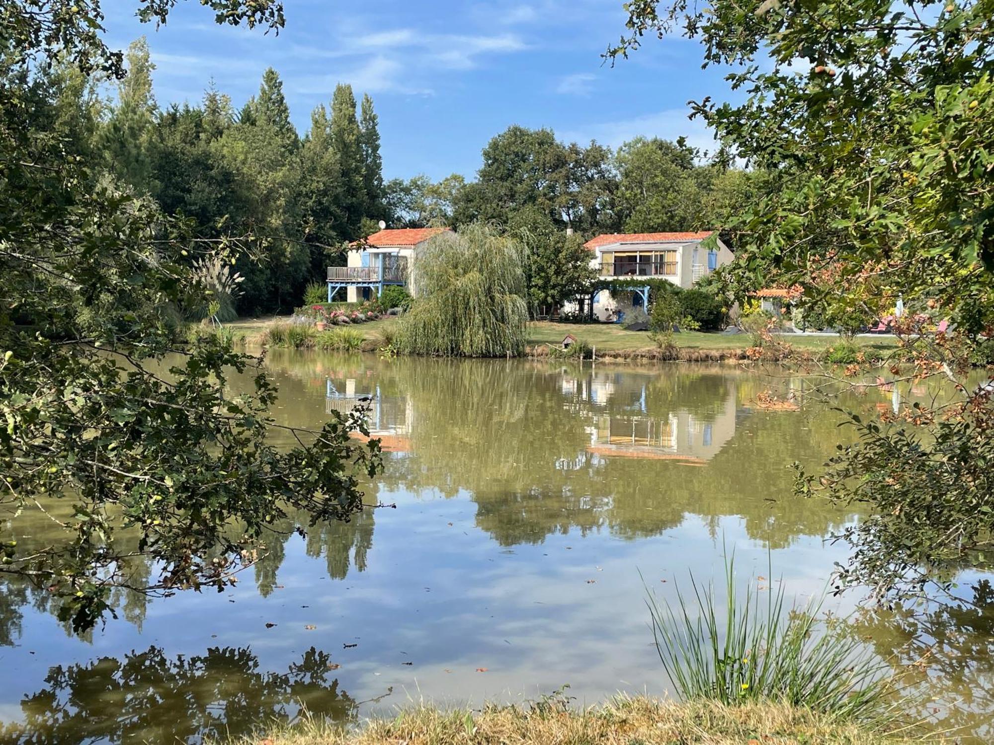 Gite Douceur De Vivre Saint-Avaugourd-des-Landes 外观 照片